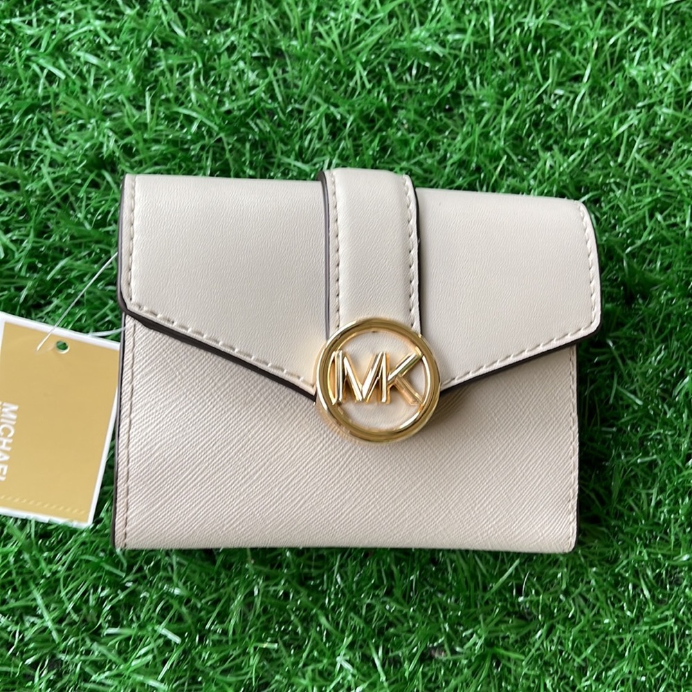 MICHAEL KORS CARMEN MEDIUM LOGO AND FAUX LEATHER WALLET LIGHT SAND - Picture 16 of 16